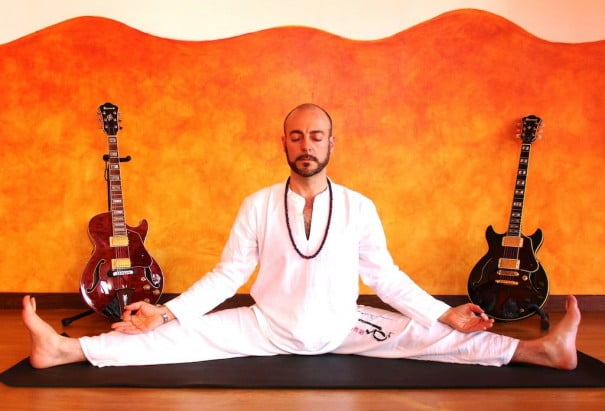 Chema Vilchez yoga