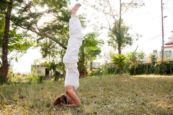 yoga clavo