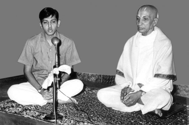srivatsa ramaswami krishnamacharya personal photo chanting 1968