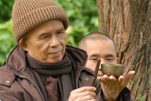 Tich Nhat Han madretierra