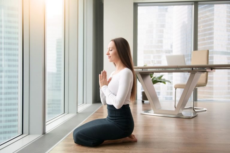 Yoga en el trabajo las empresas buscan profesores Yoga