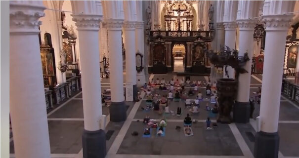 yoga iglesia