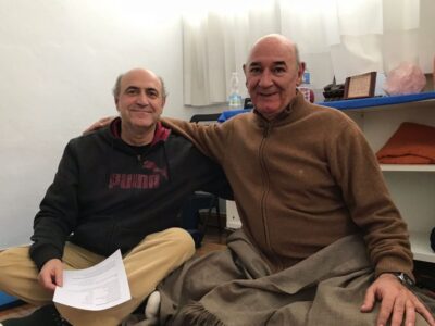 Enrique Moya y Danilo Hernández en una foto publicada por el Instituto Andaluz del Yoga en 2019.