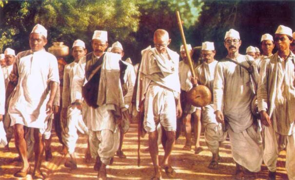 'OM... y todo fuera', un artículo a favor del activismo yóguico 1 Mahatma Gandhi