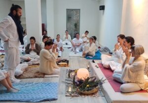 ¿Qué es el Kundalini Yoga y en qué se diferencia de otros tipos de yoga ...