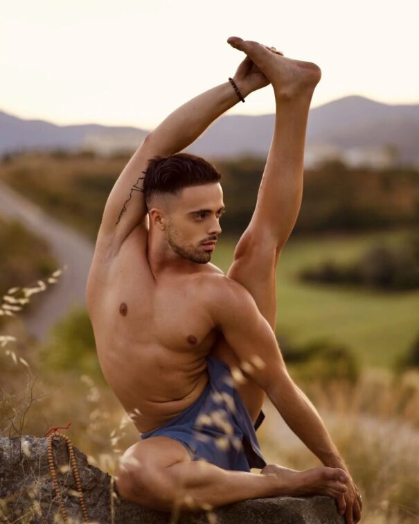 El yoga es un ejercicio psicosemántico 1 jperformer