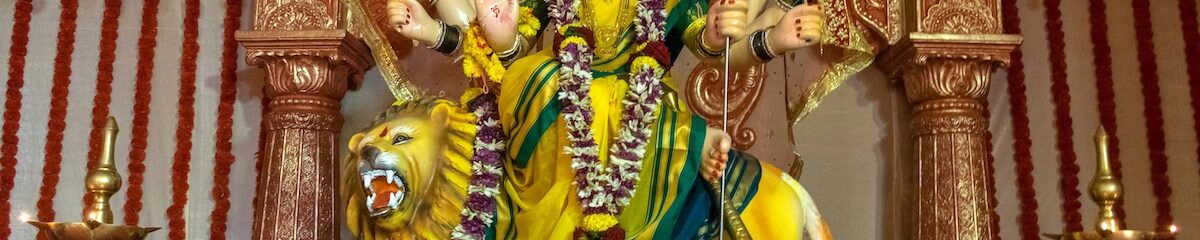 Durga, la madre y el mito del multitasking 8 Durga