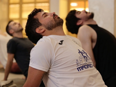 Serie Activa: yoga para “hombres duros” 356 Serie activa