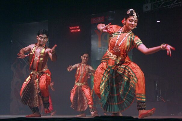 Bharatanatyam dance performance by Guru Saroja Vaidyanathan disciples at Youth Festival 2012 IMG 3165 19