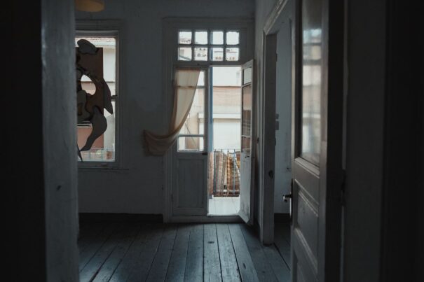 Yoguis y poesía: La casa vacía 1 yoguis y poesia