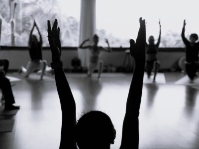 Estamos actualizando la Guía Formaciones de Profesoras/es de yoga con nuevos cursos 354 yoga