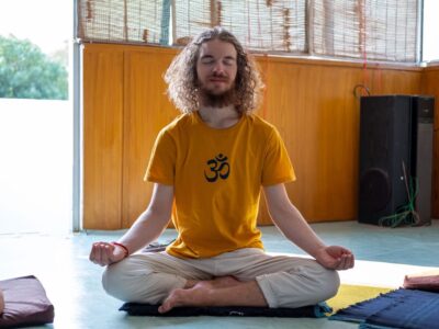 Presente y futuro de las escuelas independientes de yoga tradicional 354 escuelas